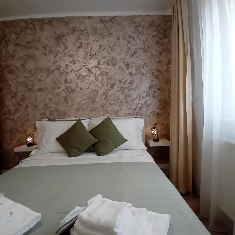 Appartamento Harmonyhouse Braşov Esterno foto